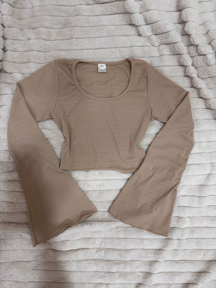 Long Sleeve Bell  Crop T