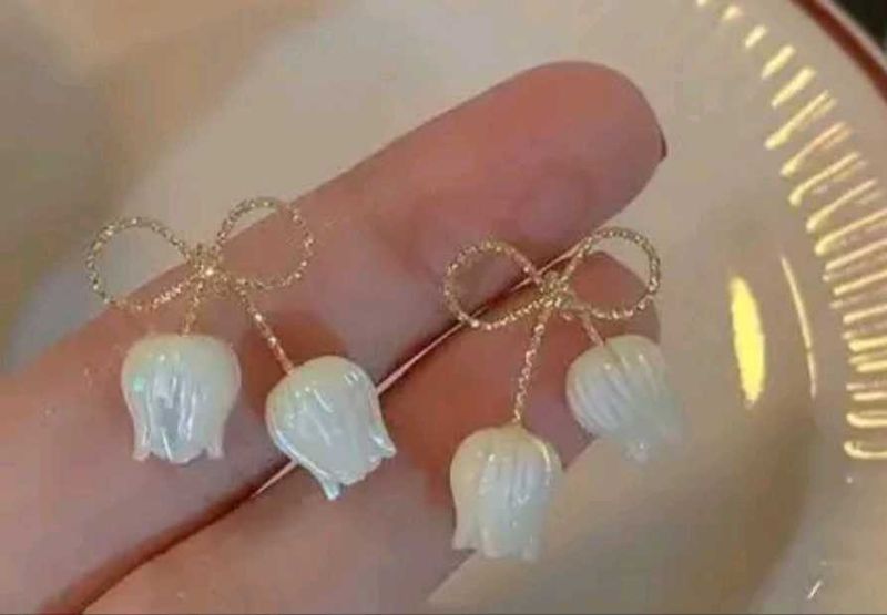 Tulip Drop Earrings