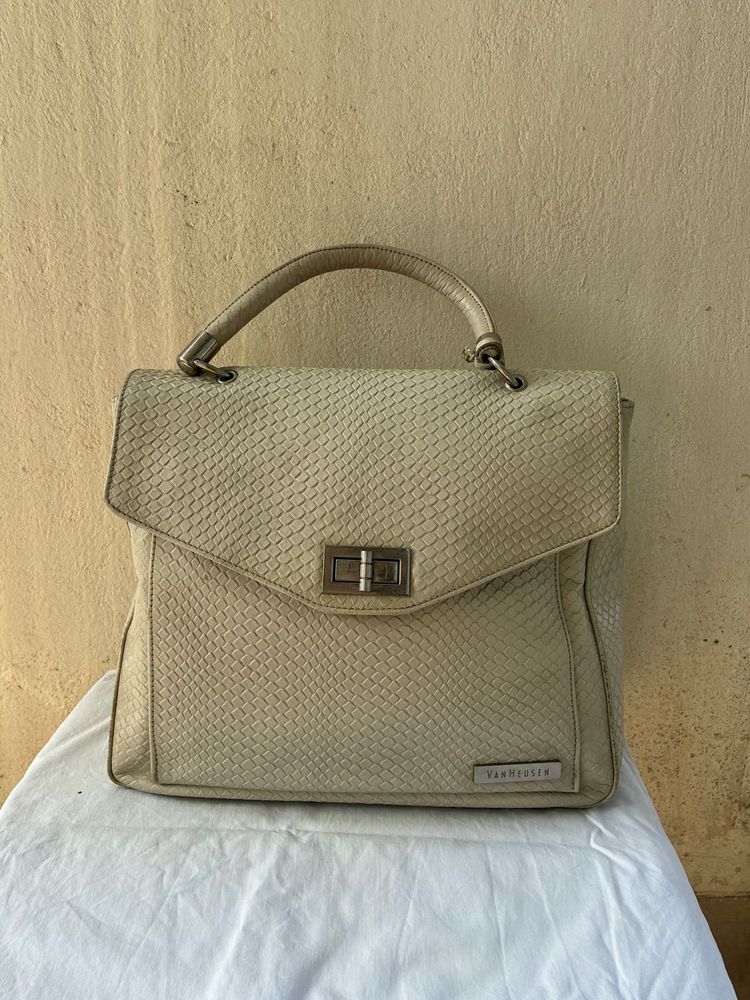 Stylish Textured Handbag