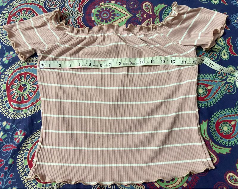 Offshoulder Top