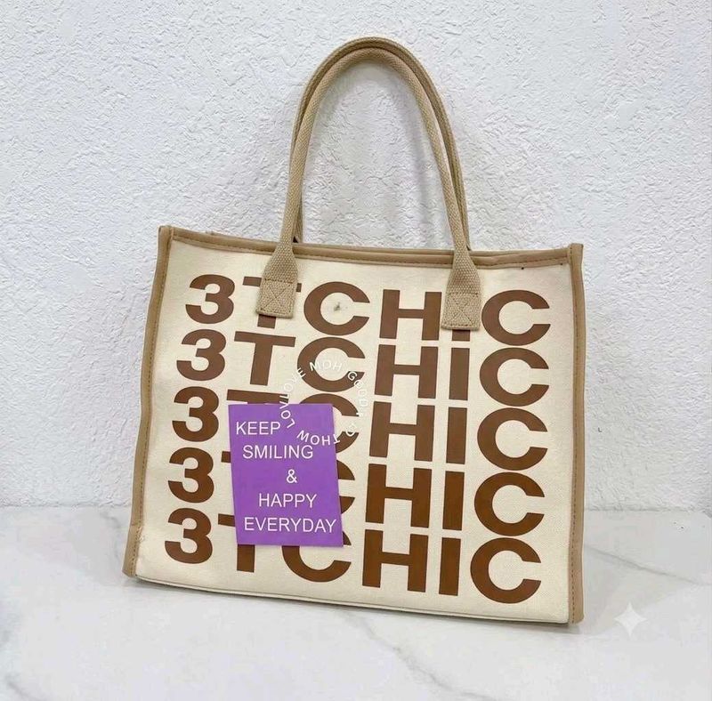 Chic Tote Bag with Motivational Message