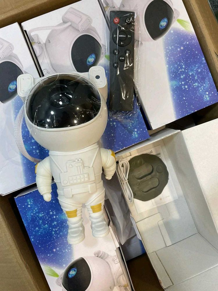 Astronaut Star Projector Lamp