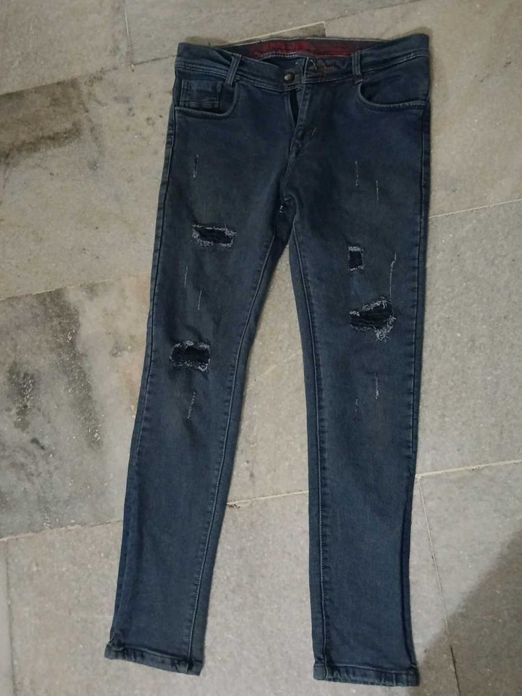 Stylish Ripped Denim Jeans