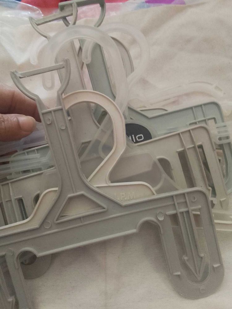 kids clothing hangers 10