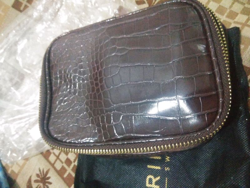 New With Tag Oriflame Beauty Organiser Branded