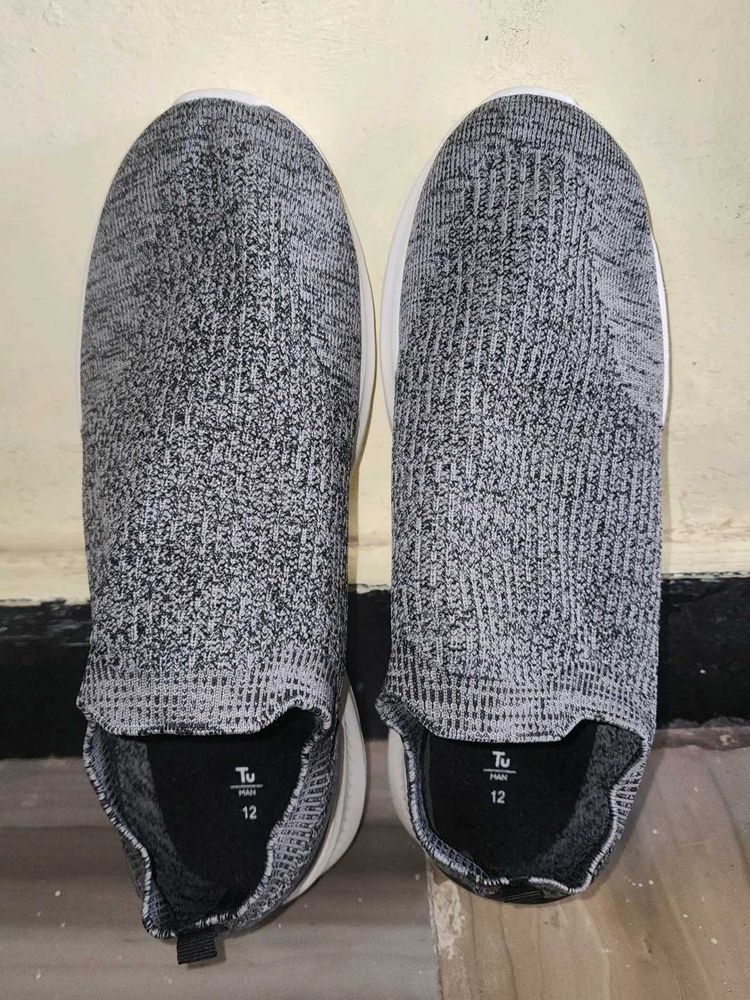 Tu Man Gray Knit Slip-On Sneakers(UK)