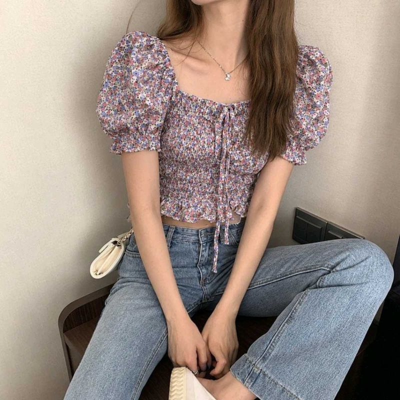 New with tag Floral Puff Sleeve Smocked Crop Top