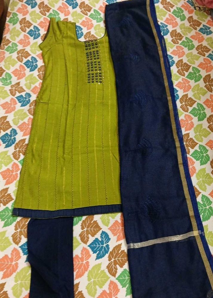 Green Striped Kurta Set with Navy Dupatta