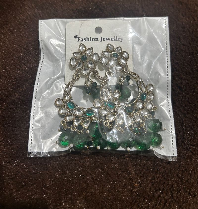 Elegant Green Dangle Earrings