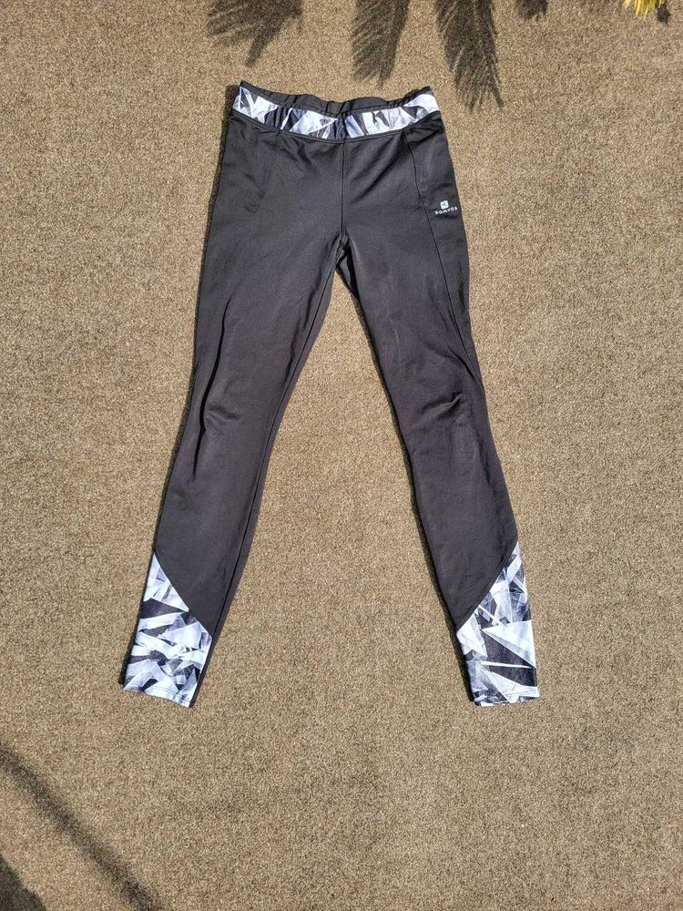 Domayoga Black Geometric Leggings