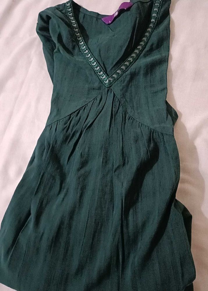 Elegant Green Embroidered Kurta