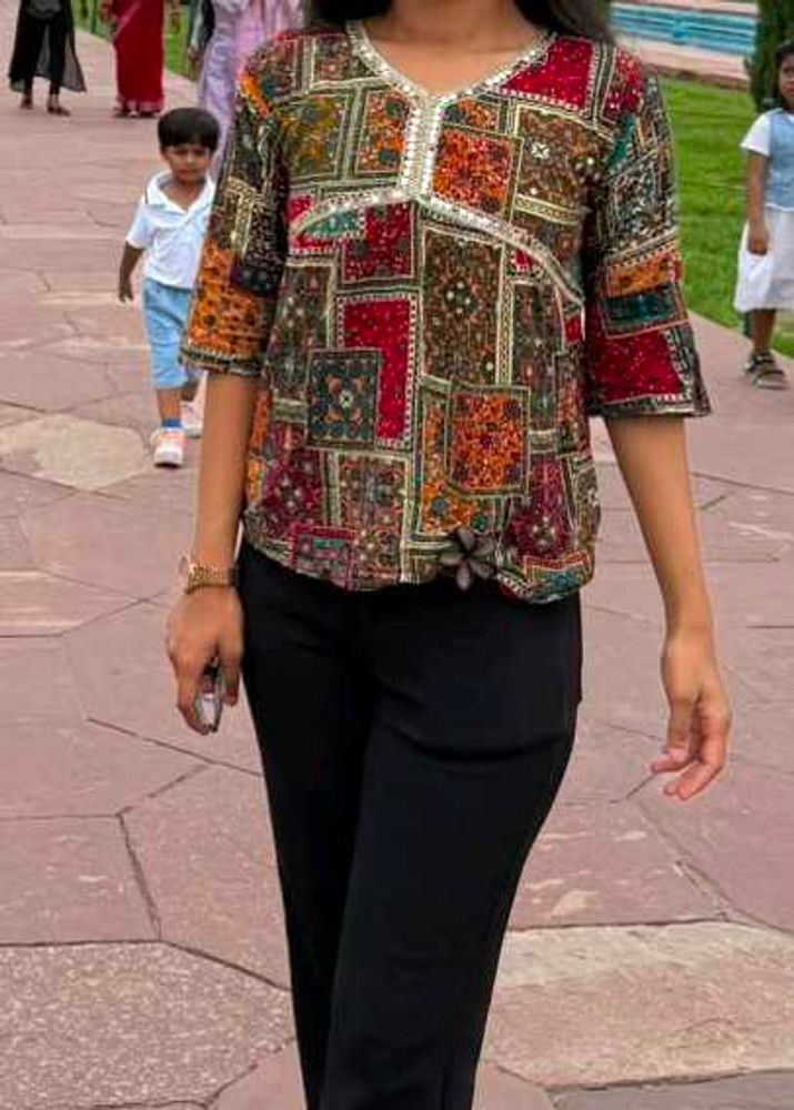 Stylish Printed V-Neck Kurta