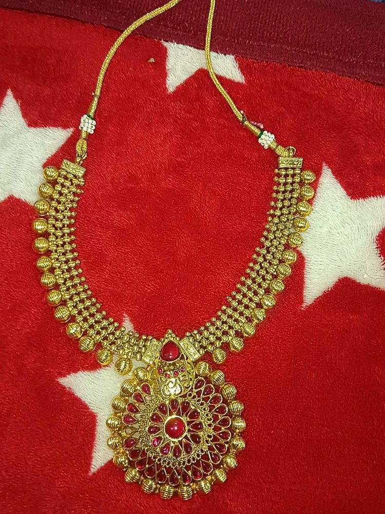 Nceck Set
