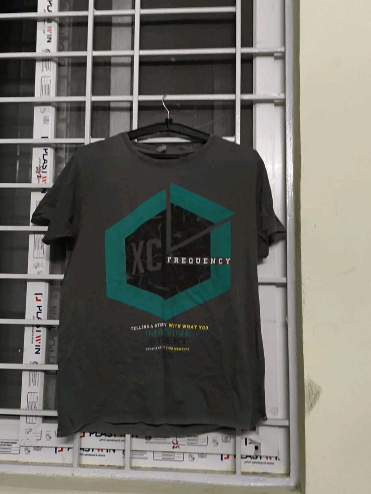 Graphic Print T-shirt