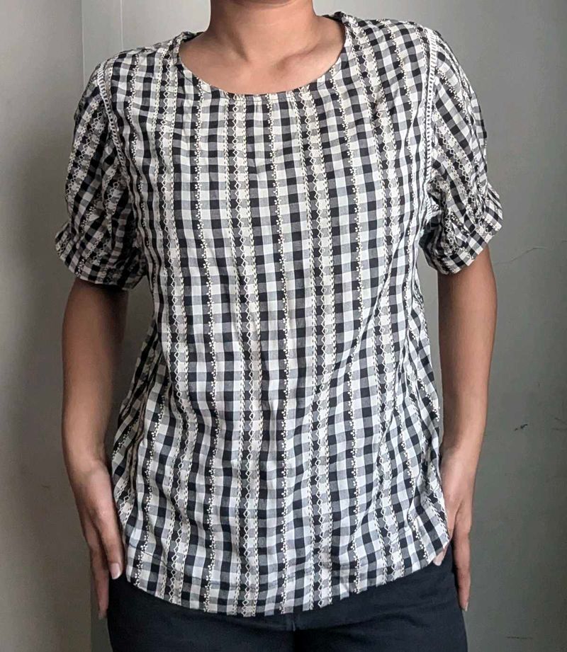 Gingham Print Top with Puff Sleeves