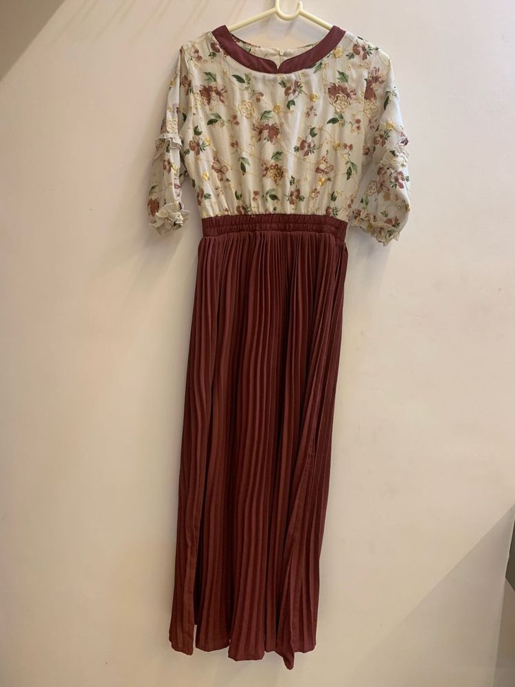Floral Top Pleated Midi Dress