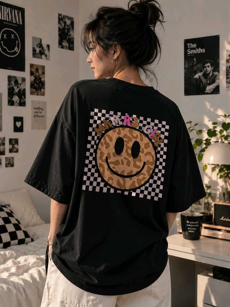 🌸Cool Smiley Face Graphic Tshirt 👕