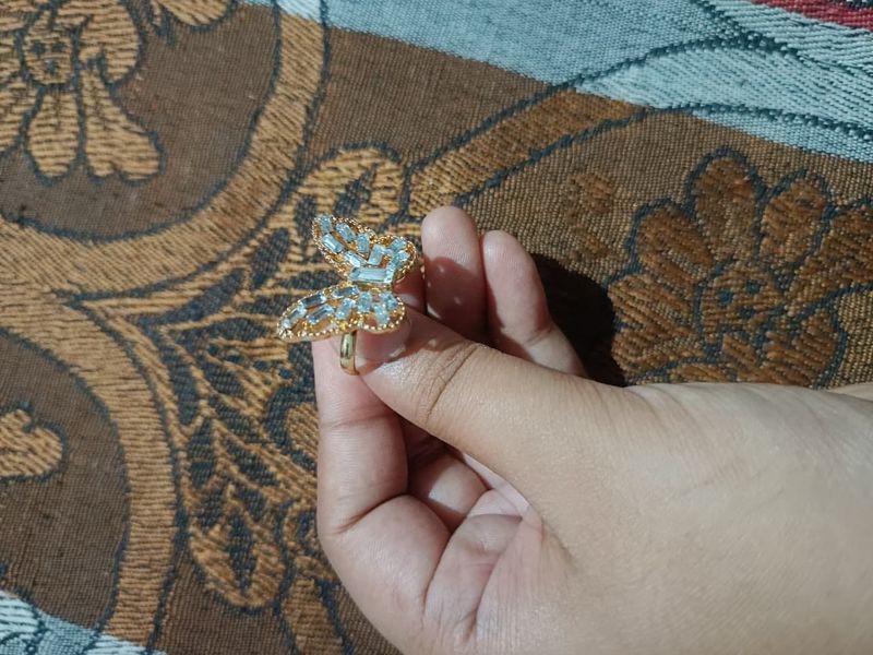 Sparkling Butterfly Ring