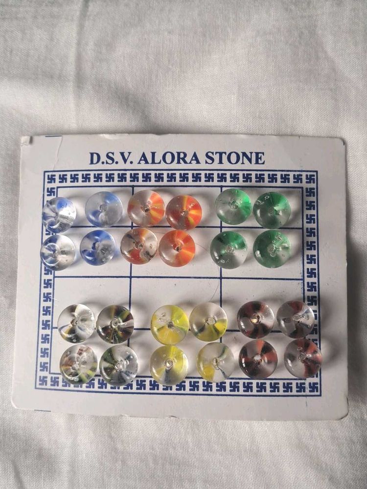Pattern Shifting Colourful Studs