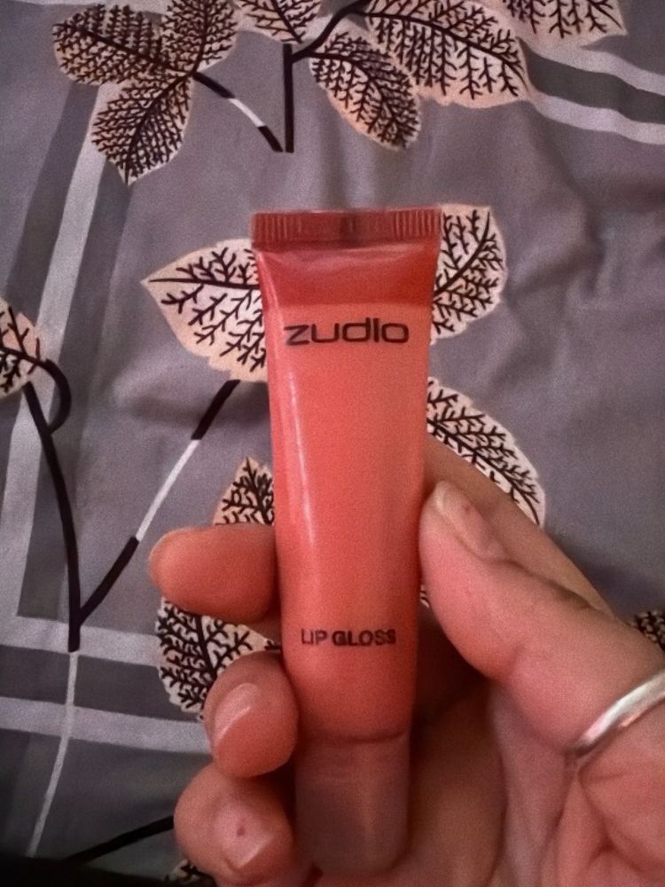 Zudio Lip Gloss - Peachy Shade