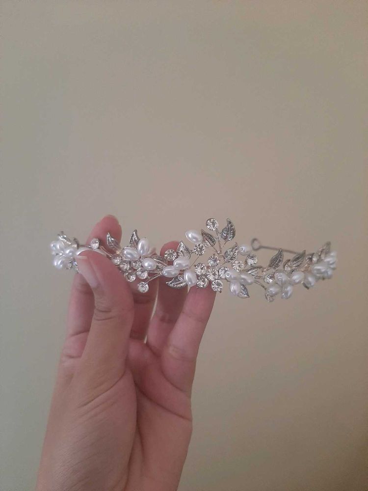 Elegant Pearl &amp; Crystal Tiara