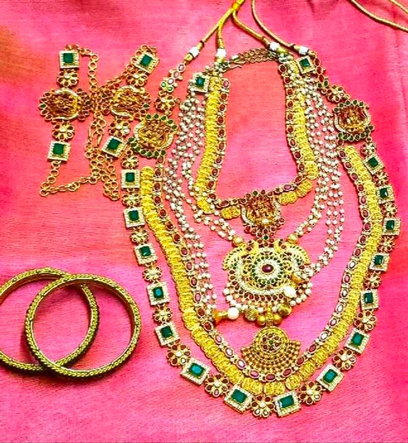 Exquisite Indian Bridal Jewelry Set