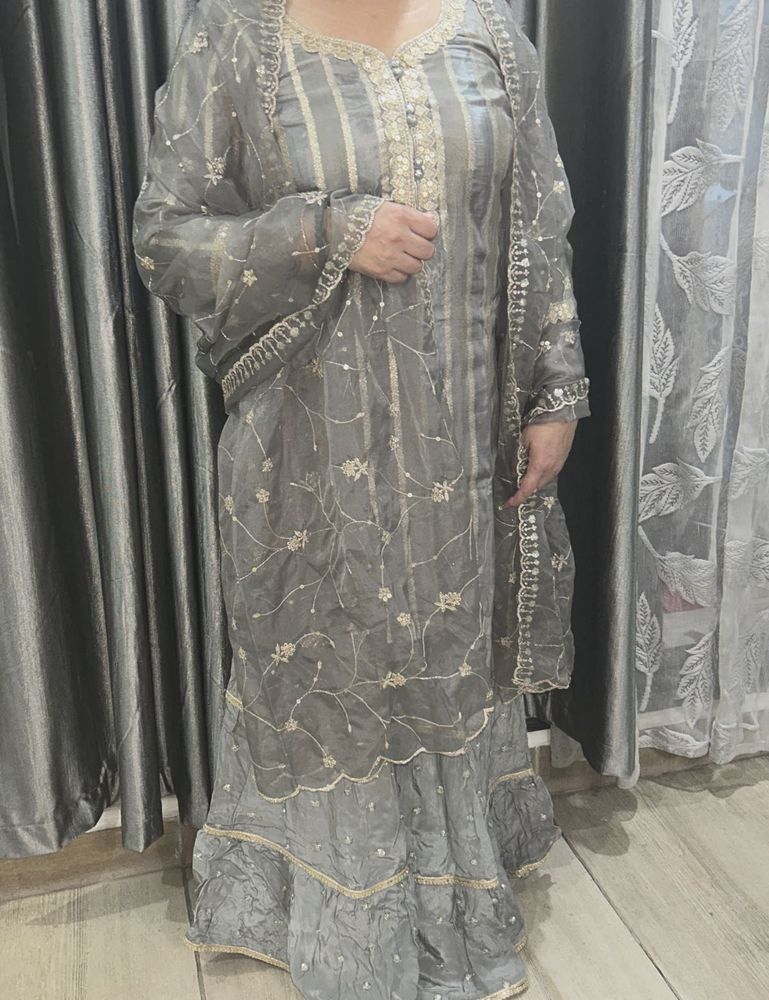 Elegant Grey Kurta Set