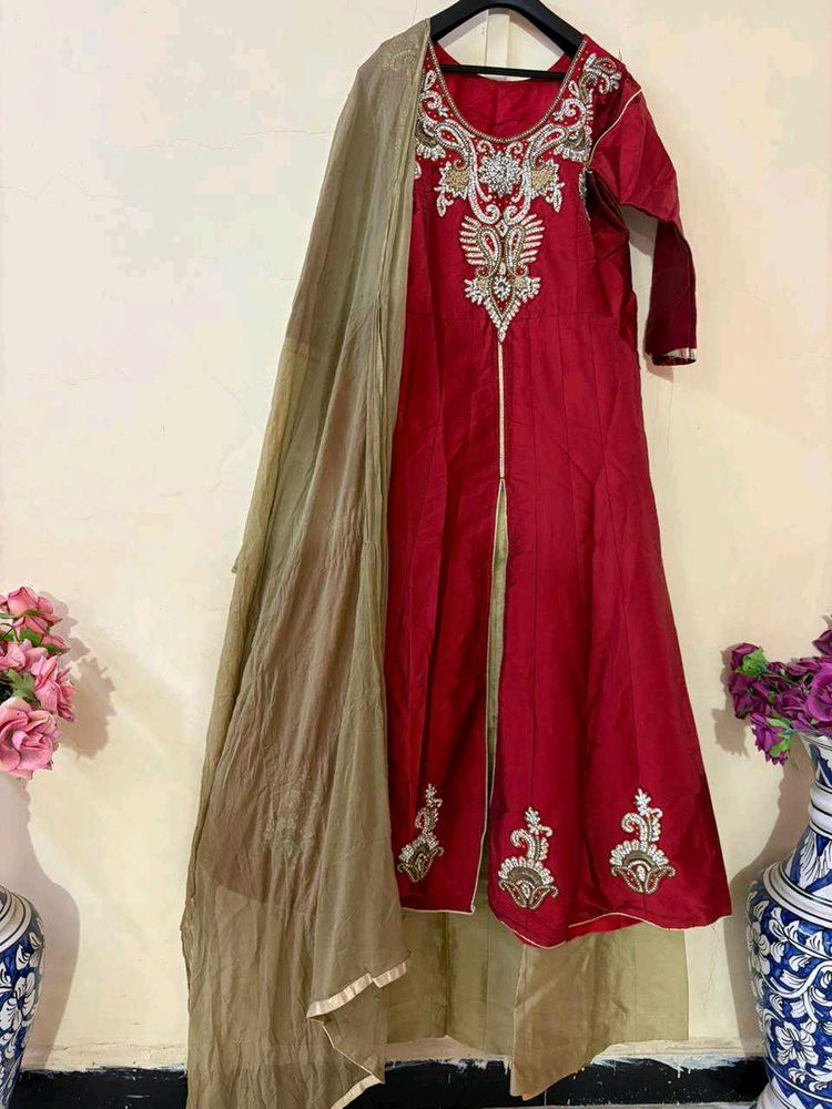 handwork bridal dress