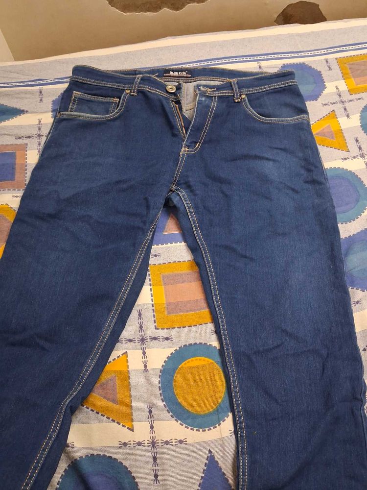 DARK BLUE JEANS