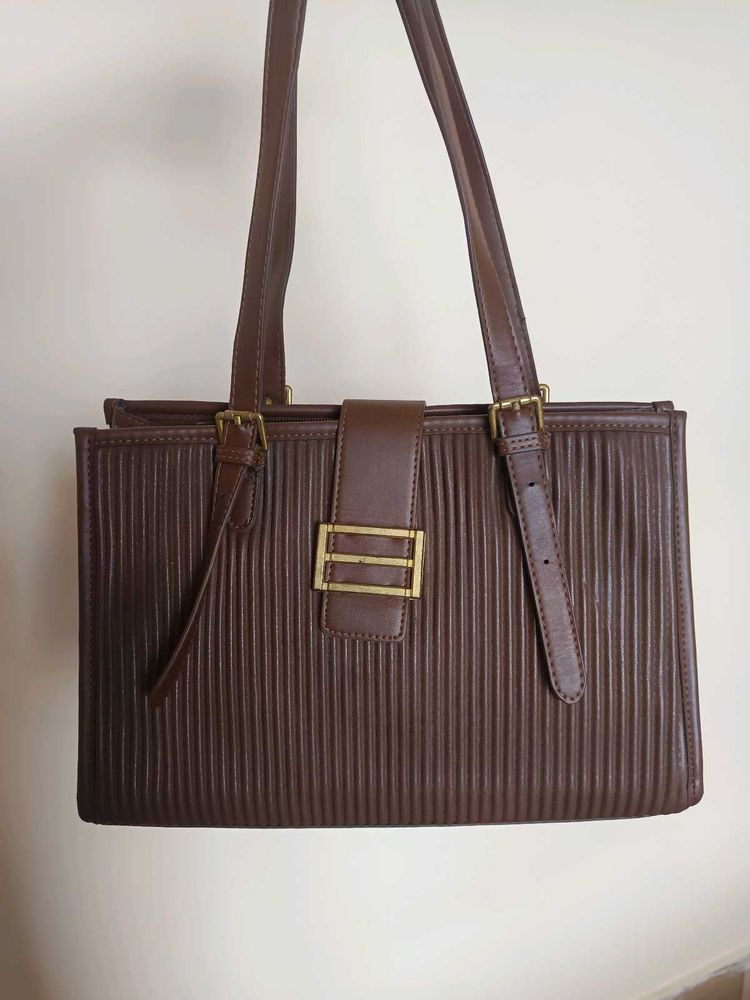 Chic Brown Shoulder Bag
