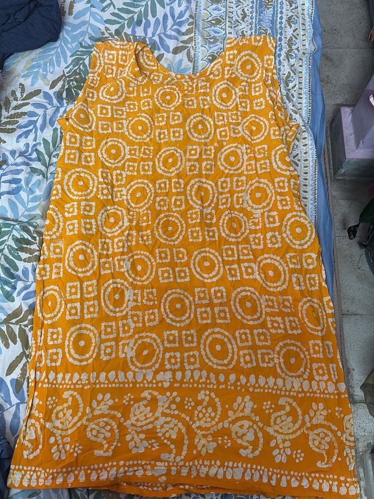Yellow Printed Sleeveless Kurta