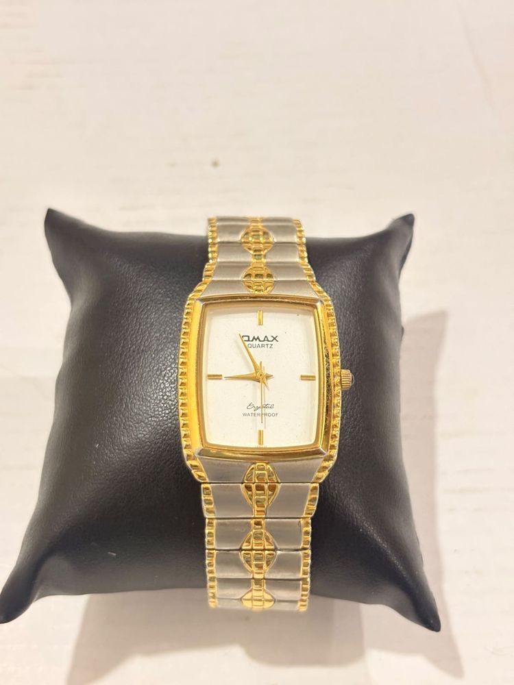 vintage Omax Quartz Watch
