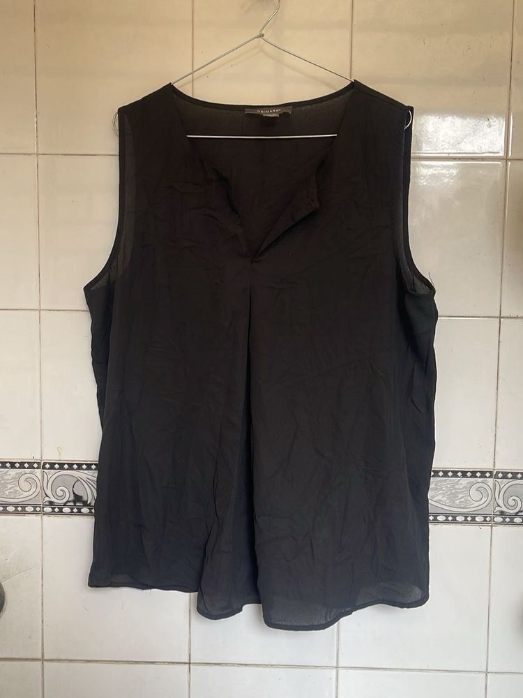 Sleek Black Sleeveless Top