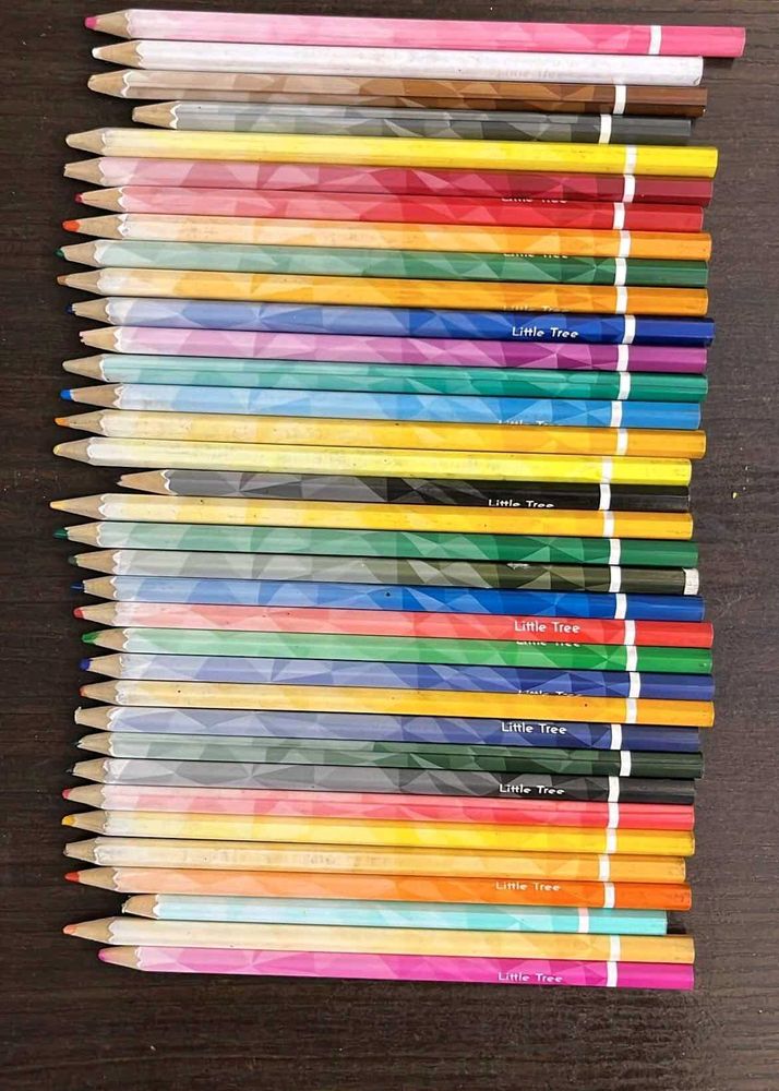 Little Tree Colored Pencils Set