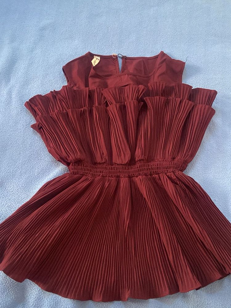 Maroon Pleated Tunic Top