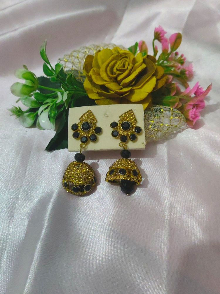 Black And Golden Stone Jhumke
