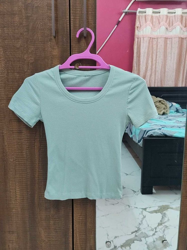 Women Ribbed Slim Fit Scoop-Neck T-Shirt