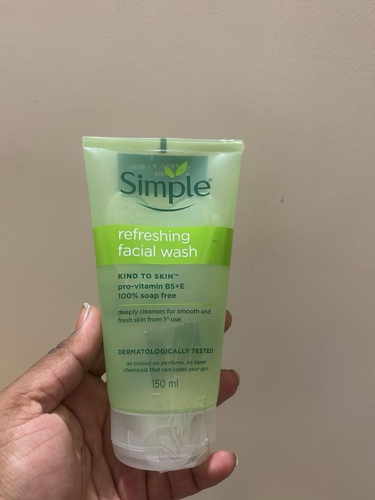 Simple Refreshing Facial Wash