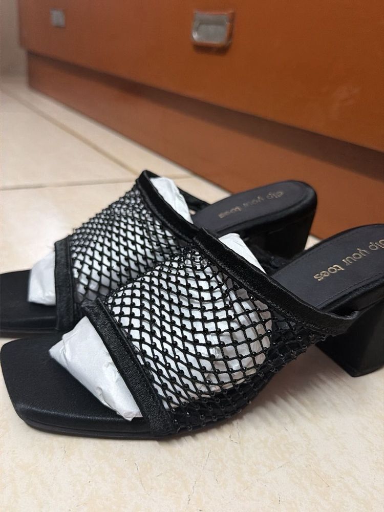 Stylish Black Mesh Block Heels
