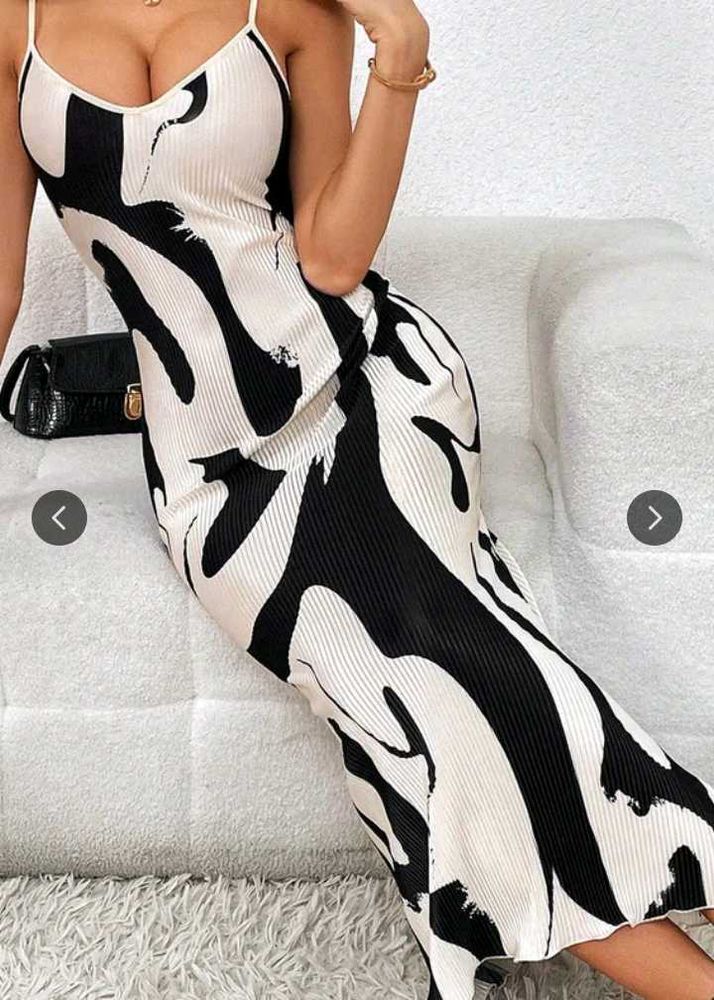 Chic Ribbed Zebra Print Maxi Dress