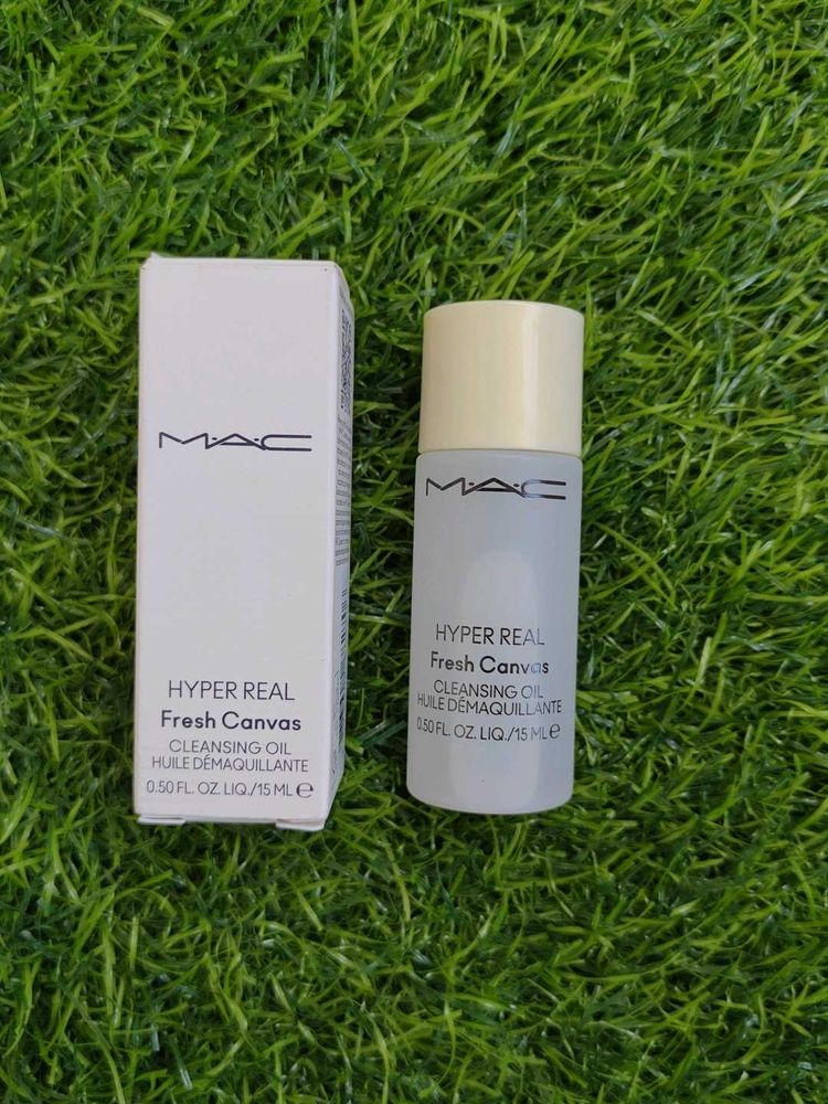 MAC Hyper Real Cleansing Oil