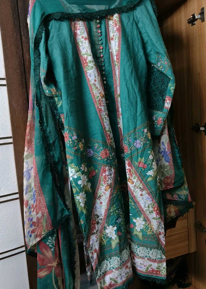 Pakistani Suit,