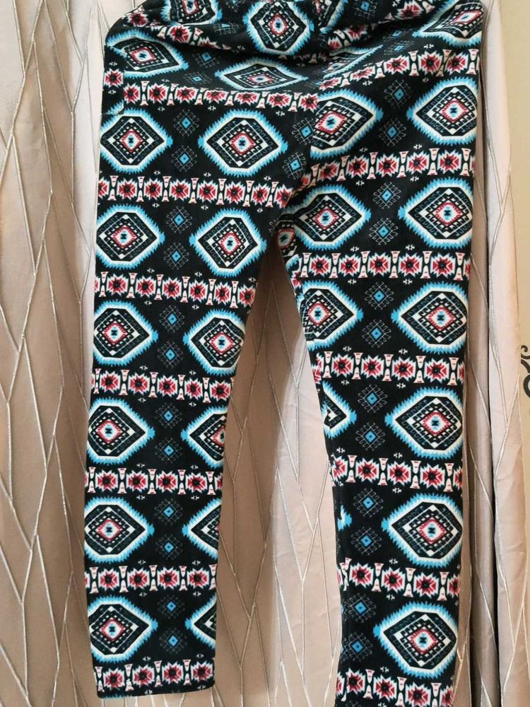 Patterned woolen Leggings