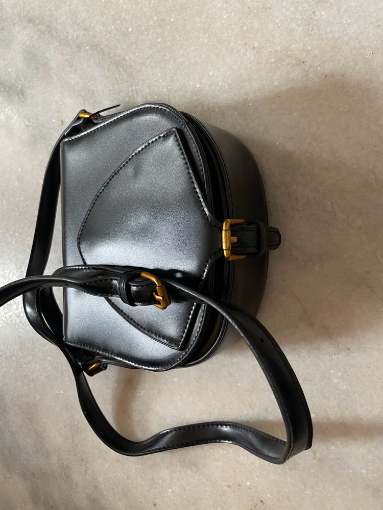 Black Saddle Bag