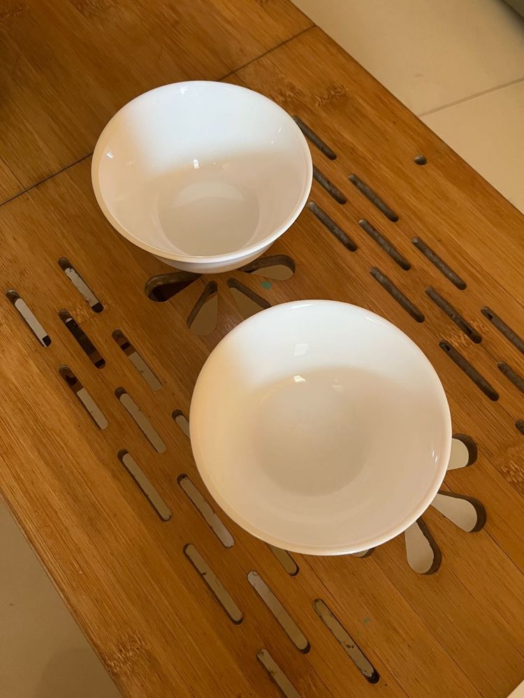 Set of 2 White Ceramic Bowls
