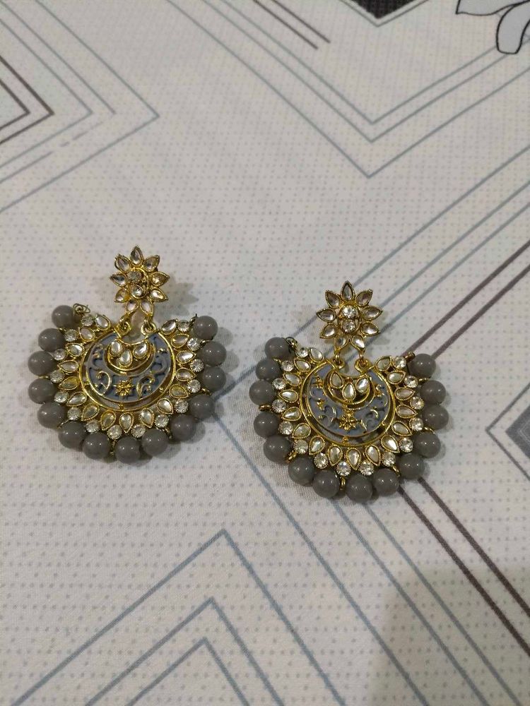 Elegant Grey Jhumka Earrings