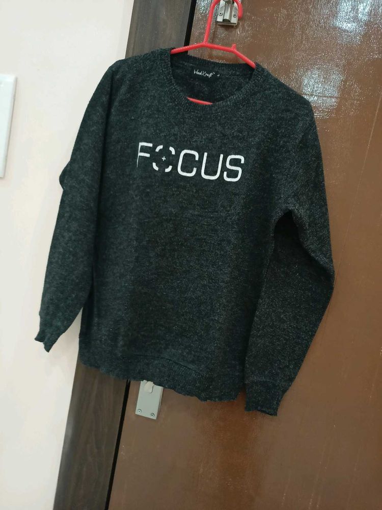 Focus Graphic Sweatshirt