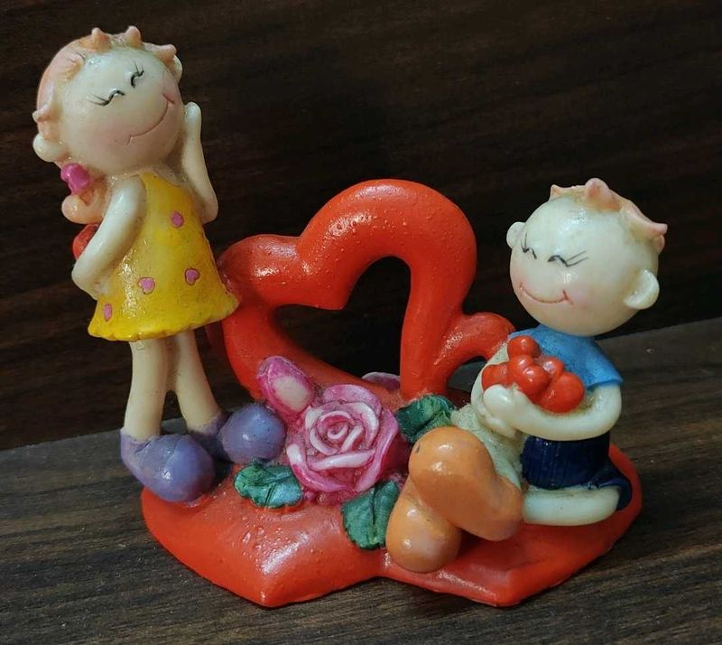 Todays Offer - Cute Couple Figurine with Heart