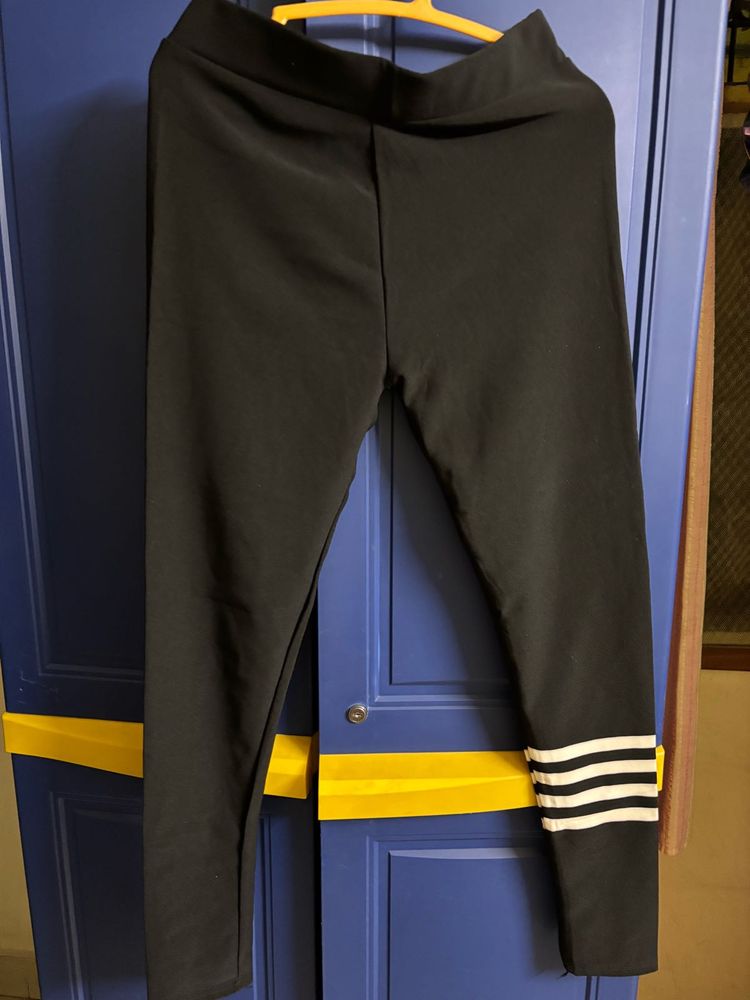 unused new Black Leggings with White Stripes