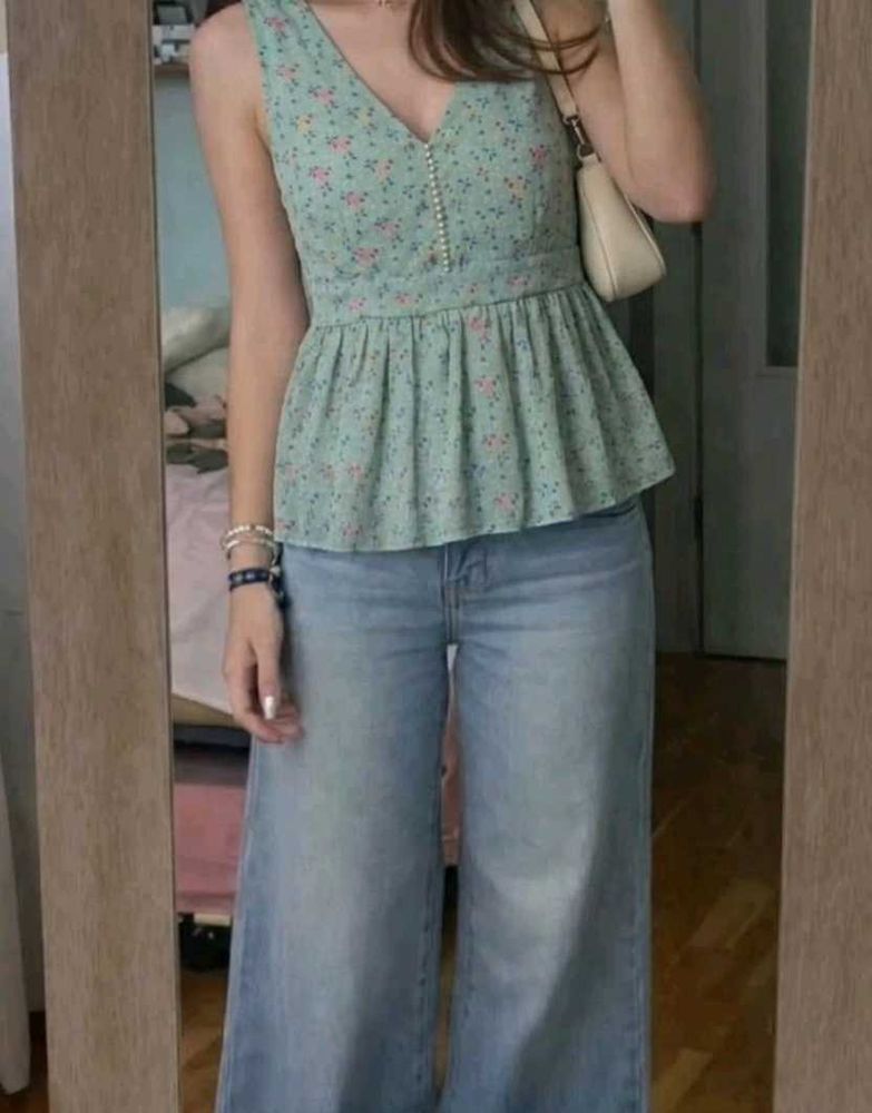V-Neck Mint Green Floral Peplum Blouse